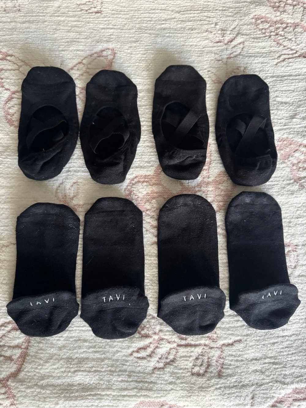 TAVI Women's Black No-Show Grip Socks - 8 Pairs